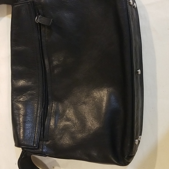 PERLINA NEW YORK BLACK LEATHER SHOULDER BAG ONE PACKET INSIDE FOR PHONE SLOT - Picture 5 of 6